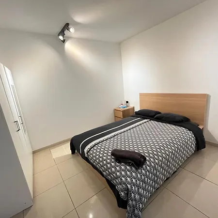 Séjour chez l'habitant Chambre/ Maison / *